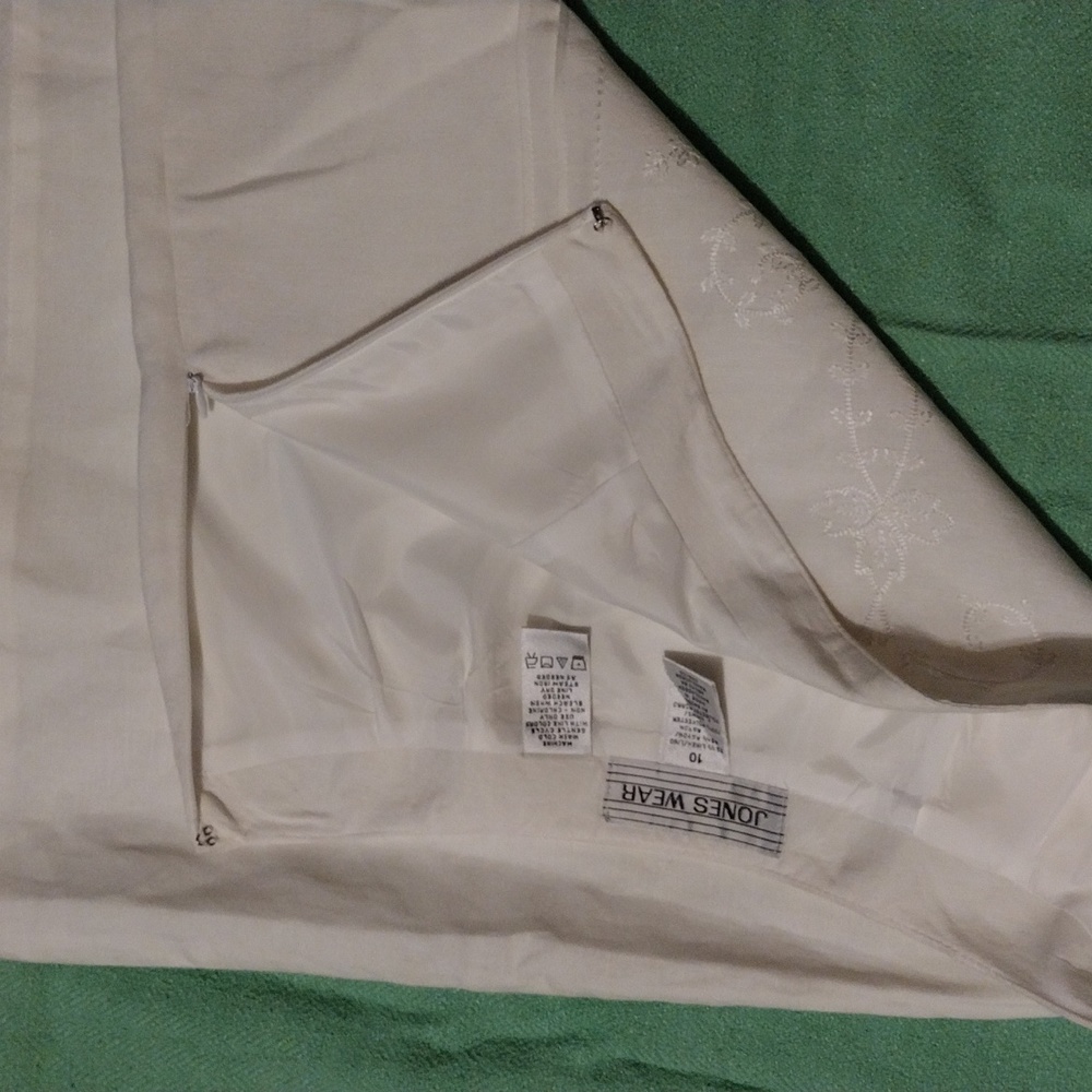 Jones Wear Skirt Linen Lined Floral Embroidered Ruffled Shabby Chic Lagenlook - Picture 4 of 9